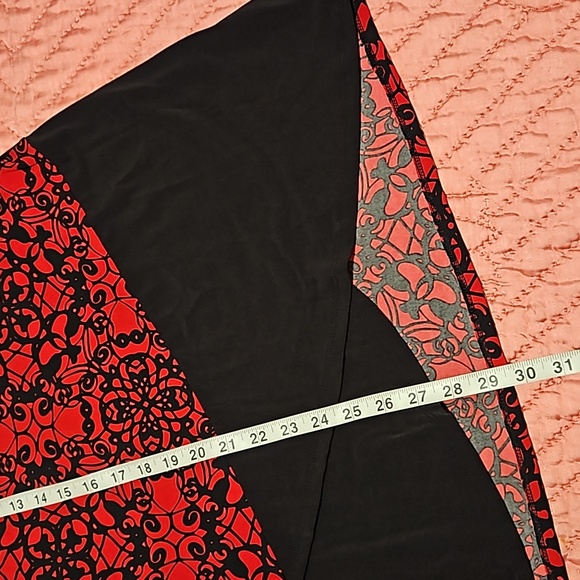 Dana Buchman 'Travel Anywhere' Red black graphic print XXL hem detail - Picture 9 of 10